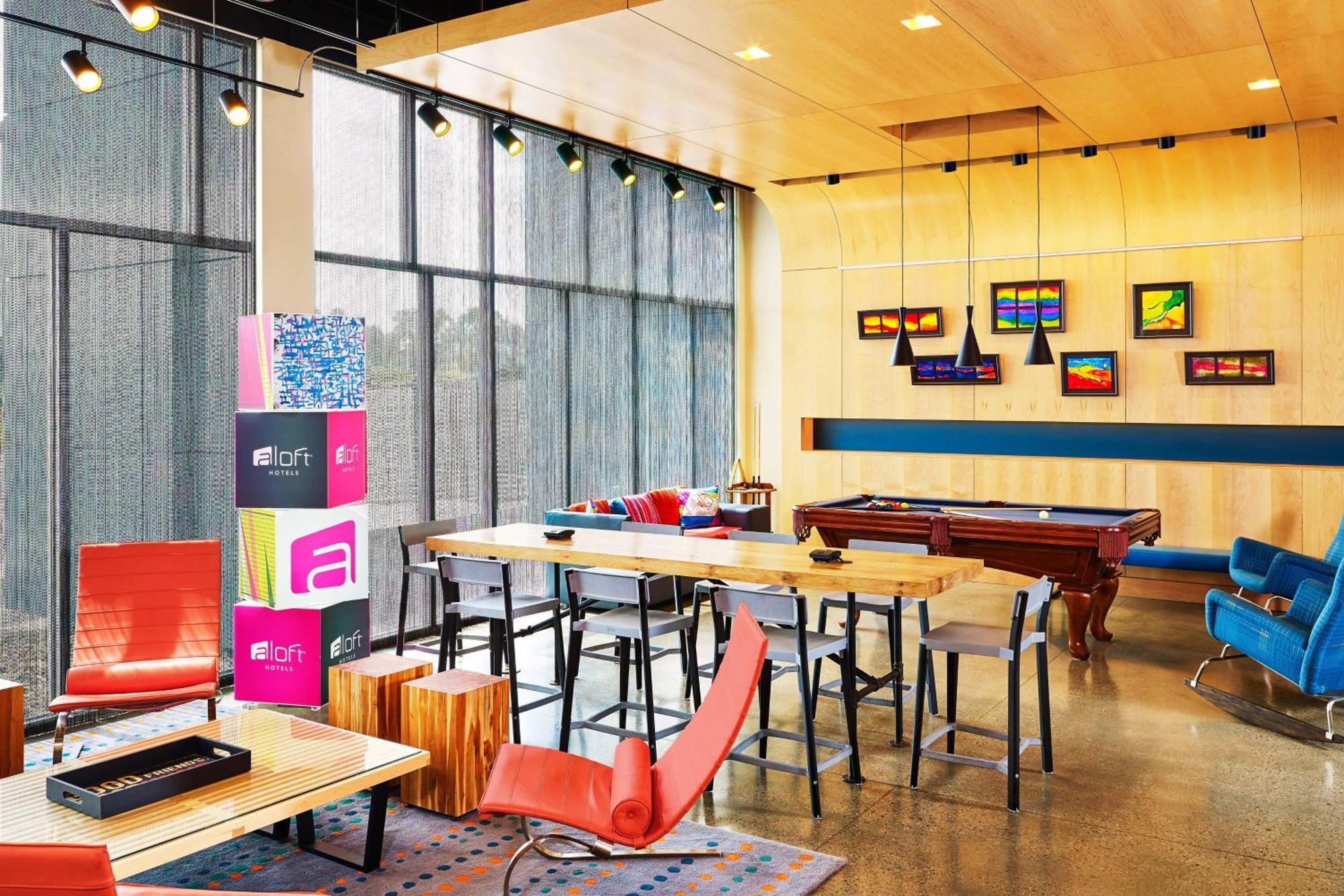 Aloft Hotel 3*
