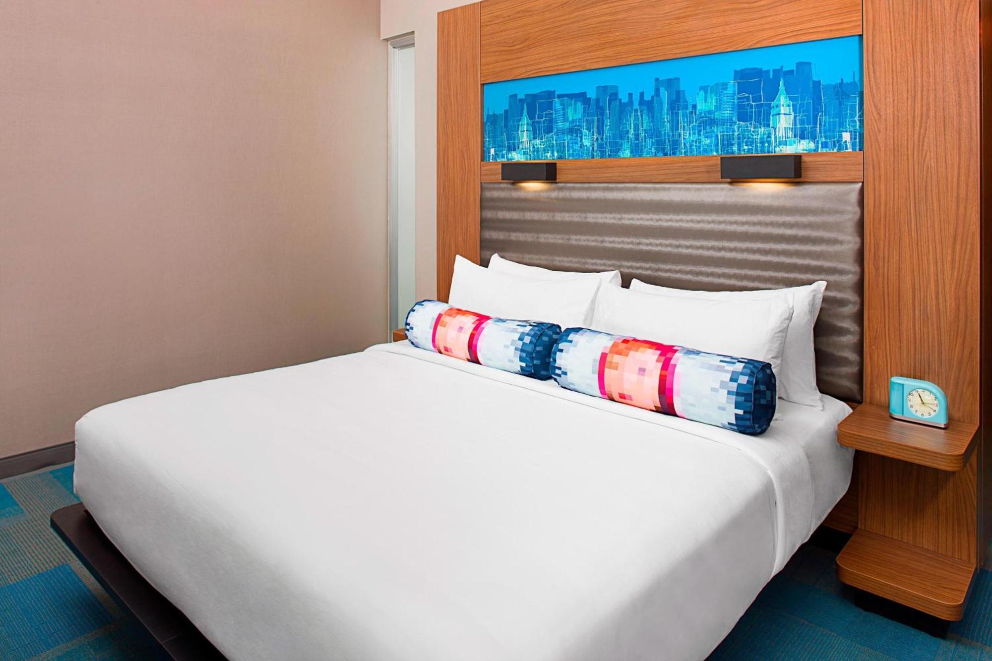 Hotel Aloft 3*